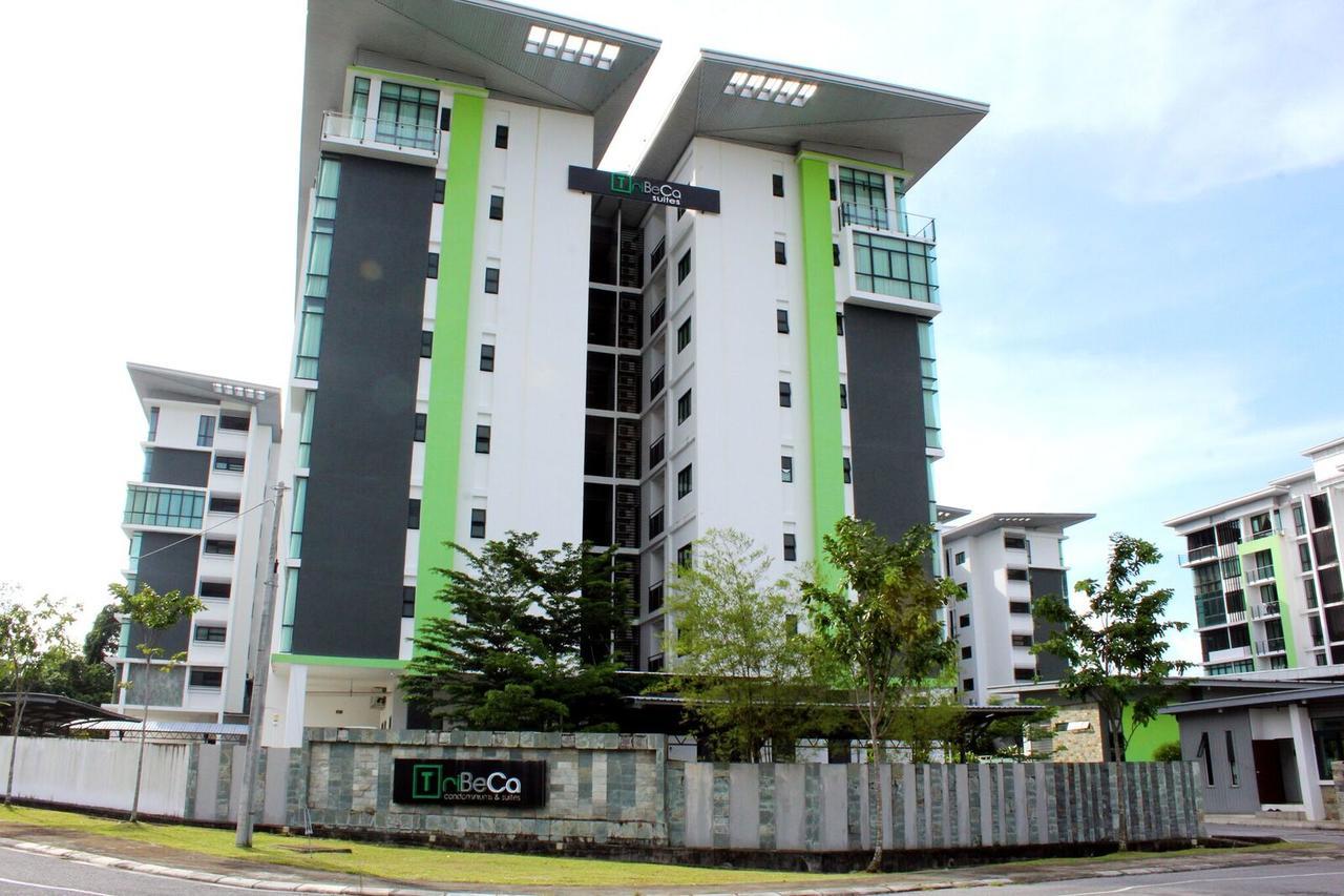 Tribeca Suites Kuching Exterior foto